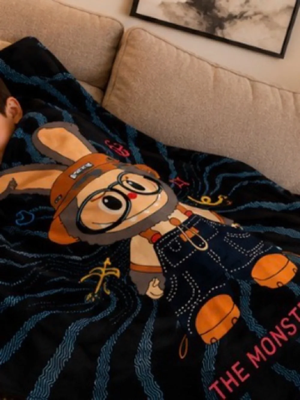 58 x 79 Inch Cozy Cartoon Character Throw, Soft Fleece Blanket for Kids & Adults